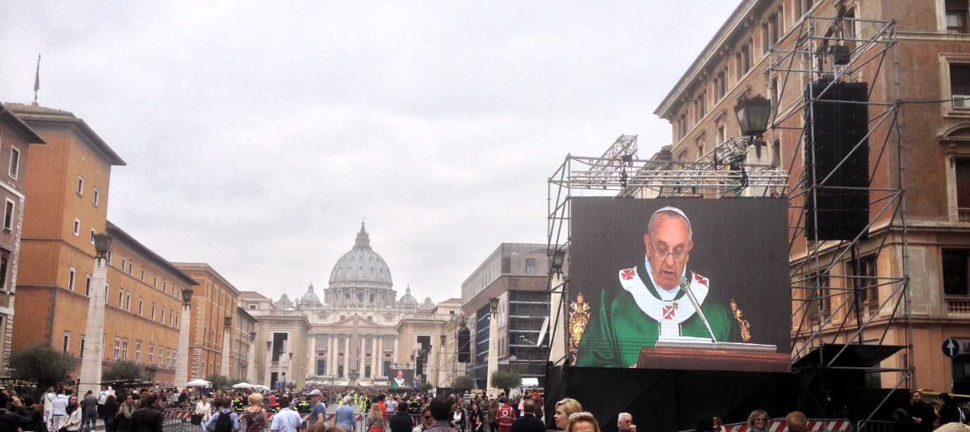 Papa Francesco Via Della Conciliazione Roma