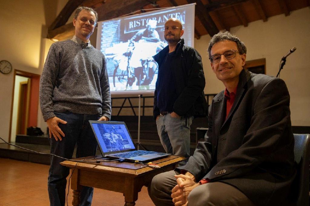 Corale Verdi, i 3 autori del docufilm su Sicuri, Francesco Dradi, Antonio Cavaciuti e Fabrizio Marcheselli (foto A.Melegari/Gazzetta di Parma)