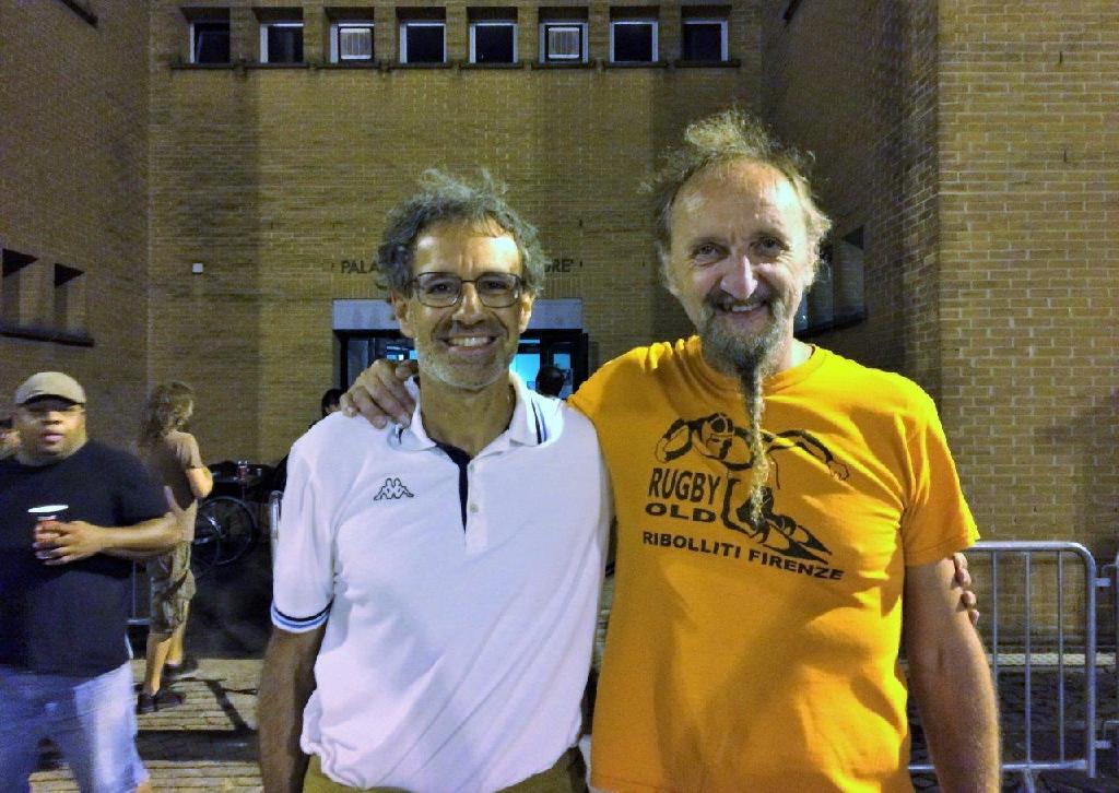 Con Erriquez, cantante della Bandabard, dopo il concerto al PalaDeAndr a Ravenna, 1-9-2019