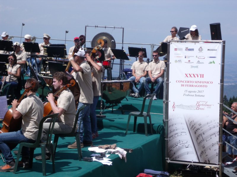 37 CONCERTO DI FERRAGOSTO 2017 ALPE GAVO FRABOSA SOTTANA  ORCHESTRA BARTOLOMEO BRUNI DI CUNEO                                                                                           