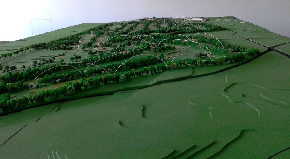 modello in scala 1:500 di un Golf Club - dimensioni modello: 400 x 200 cm 